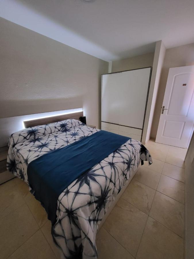 Apartamento Centrico En Candelaria, Con Piscina. Apartment Santa Cruz de Tenerife Bagian luar foto